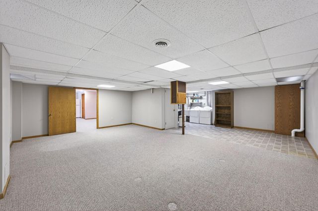 2216 Orwell Court N, Stillwater, MN 55082