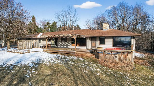 2216 Orwell Court N, Stillwater, MN 55082