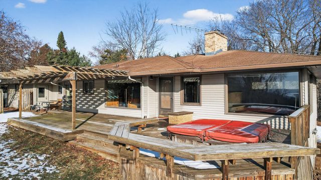 2216 Orwell Court N, Stillwater, MN 55082