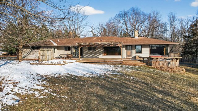 2216 Orwell Court N, Stillwater, MN 55082