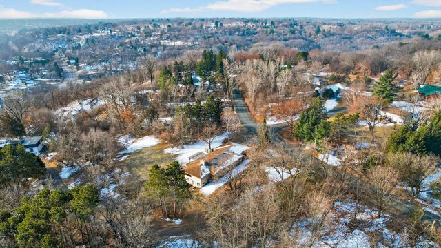 2216 Orwell Court N, Stillwater, MN 55082