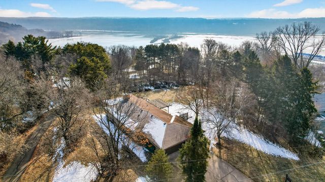 2216 Orwell Court N, Stillwater, MN 55082