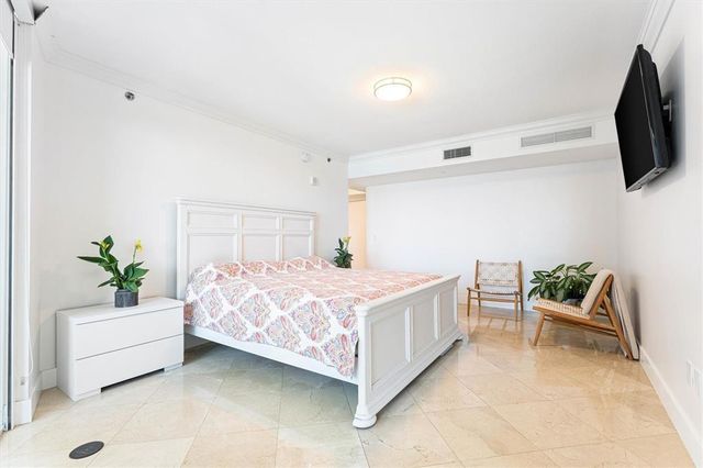 17201 Collins Avenue 805, Sunny Isles Beach, FL 33160