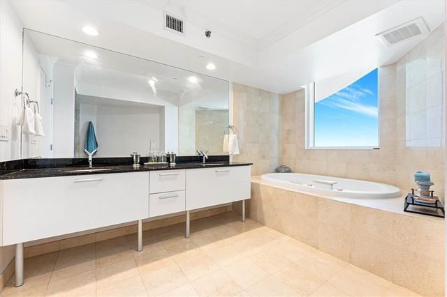 17201 Collins Avenue 805, Sunny Isles Beach, FL 33160