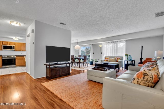 4107 Norma Place, Toms River, NJ 08755