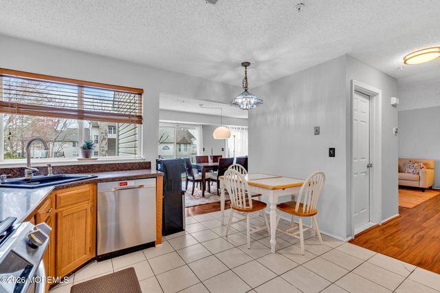 4107 Norma Place, Toms River, NJ 08755