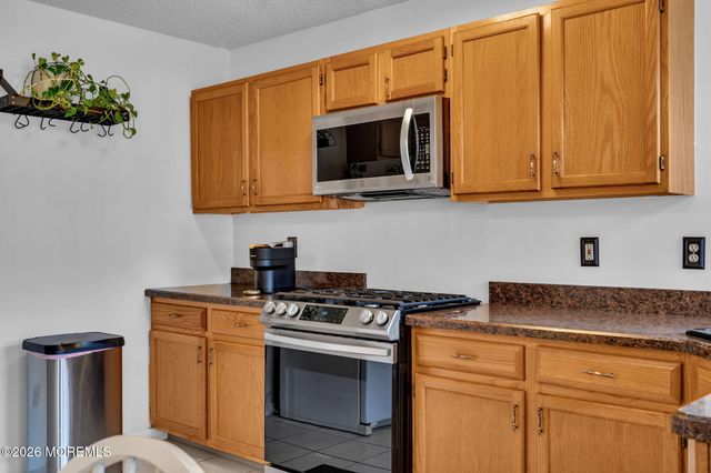 4107 Norma Place, Toms River, NJ 08755