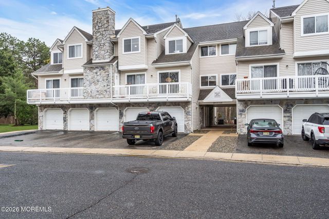 4107 Norma Place, Toms River, NJ 08755