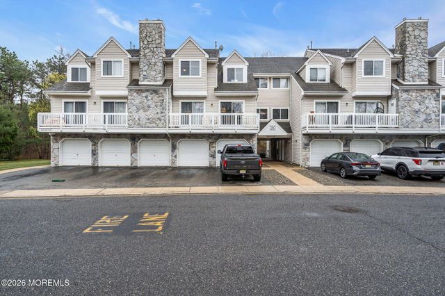 4107 Norma Place, Toms River, NJ 08755