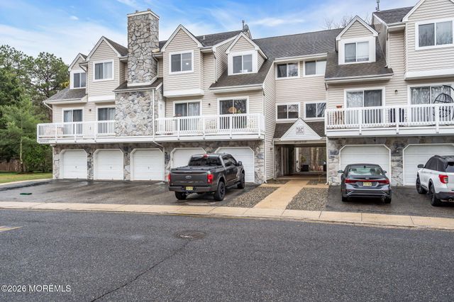 4107 Norma Place, Toms River, NJ 08755
