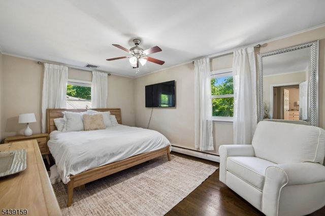74 Minnehaha Blvd, Oakland Boro, NJ 07436