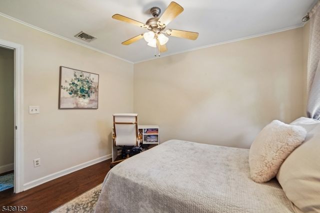 74 Minnehaha Blvd, Oakland Boro, NJ 07436