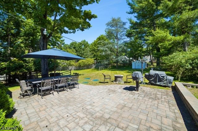 74 Minnehaha Blvd, Oakland Boro, NJ 07436