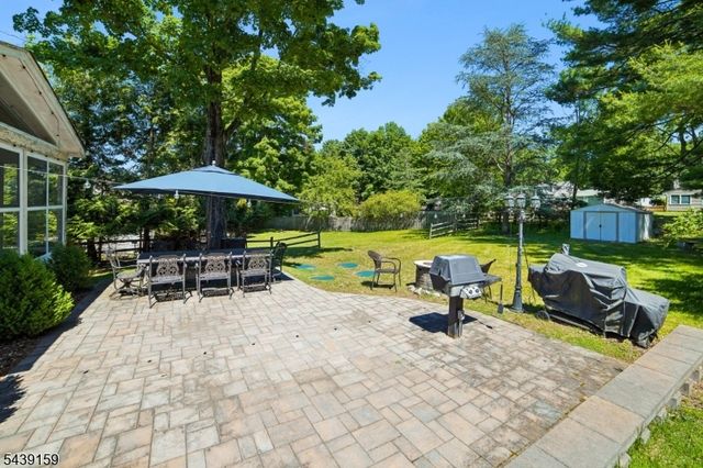 74 Minnehaha Blvd, Oakland Boro, NJ 07436