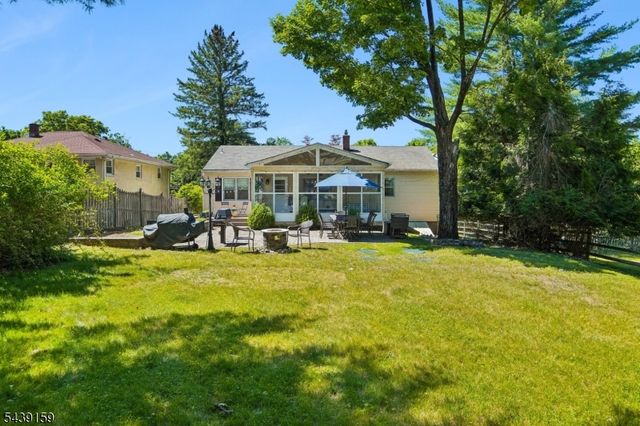 74 Minnehaha Blvd, Oakland Boro, NJ 07436