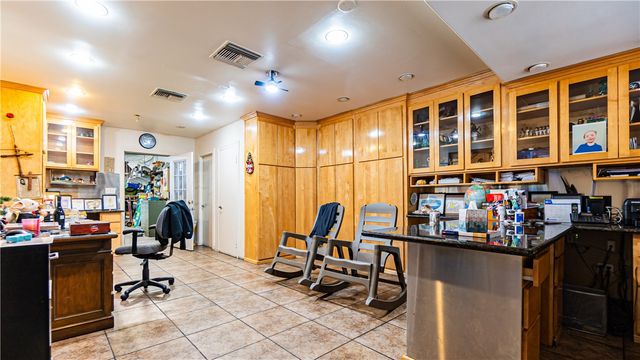 4656 Floral, Los Angeles, CA 90022
