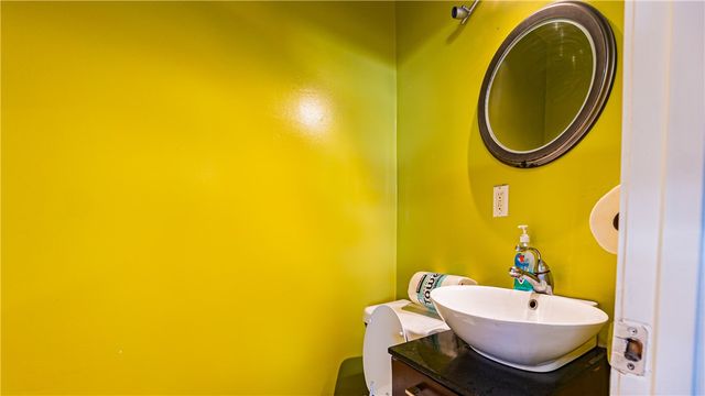 4656 Floral, Los Angeles, CA 90022