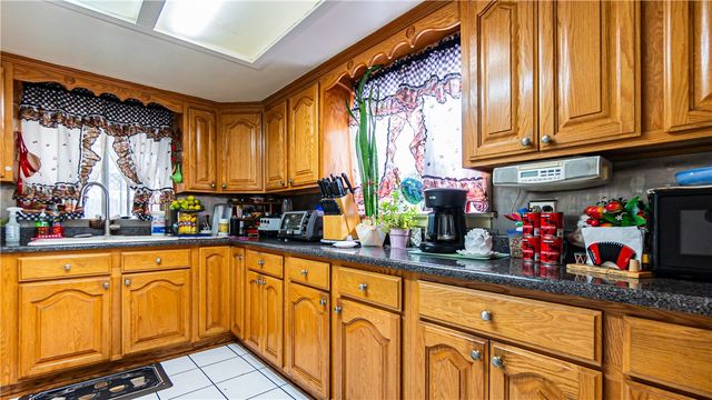 4656 Floral, Los Angeles, CA 90022