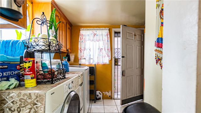 4656 Floral, Los Angeles, CA 90022