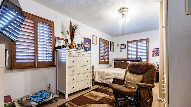 4656 Floral, Los Angeles, CA 90022