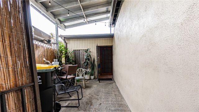 4656 Floral, Los Angeles, CA 90022
