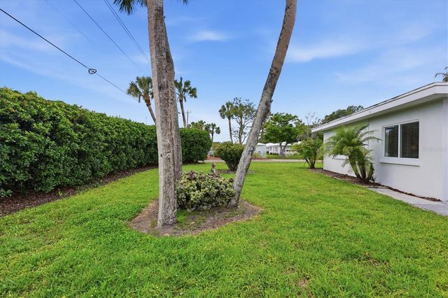 4208 ROXANE BOULEVARD 95, Sarasota, FL 34235