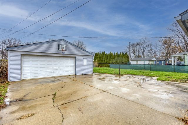 13679 Sidonie Avenue, Warren, MI 48089