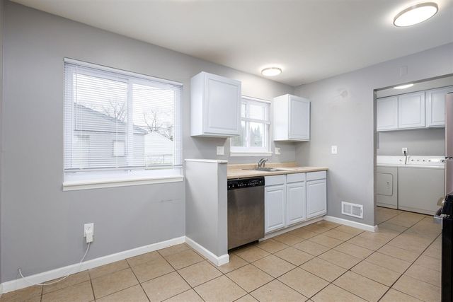 13679 Sidonie Avenue, Warren, MI 48089