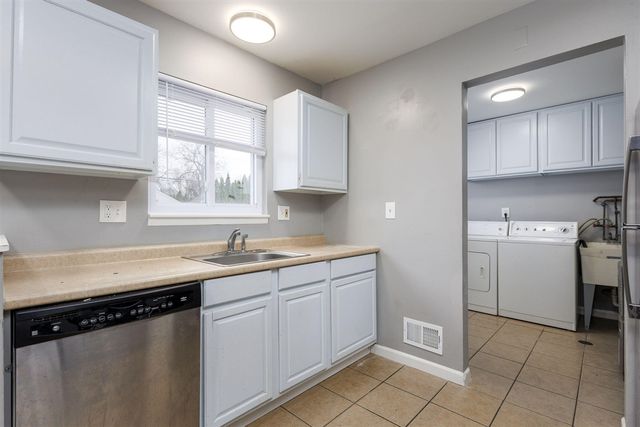 13679 Sidonie Avenue, Warren, MI 48089