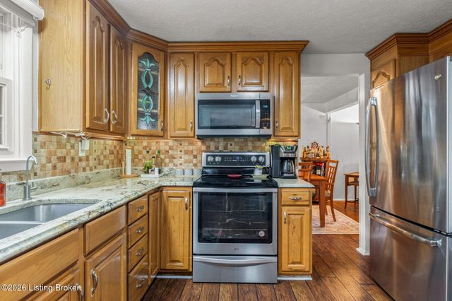 4510 Shenandoah Dr, Louisville, KY 40241
