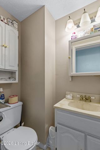 4510 Shenandoah Dr, Louisville, KY 40241