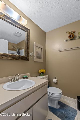 4510 Shenandoah Dr, Louisville, KY 40241