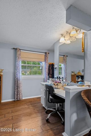 4510 Shenandoah Dr, Louisville, KY 40241