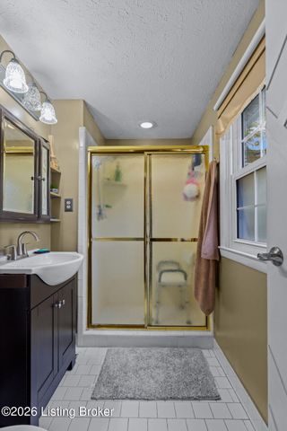 4510 Shenandoah Dr, Louisville, KY 40241
