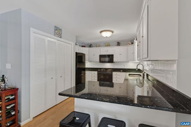 8 ROCKWOOD LN, Palmyra, VA 22963