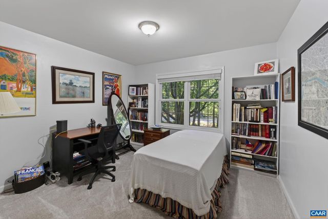 8 ROCKWOOD LN, Palmyra, VA 22963