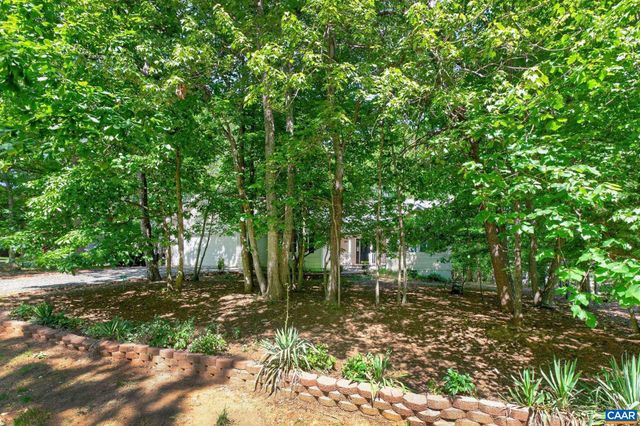 8 ROCKWOOD LN, Palmyra, VA 22963