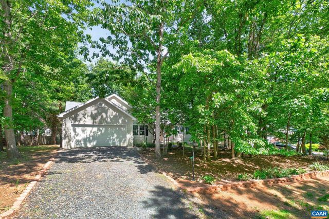 8 ROCKWOOD LN, Palmyra, VA 22963