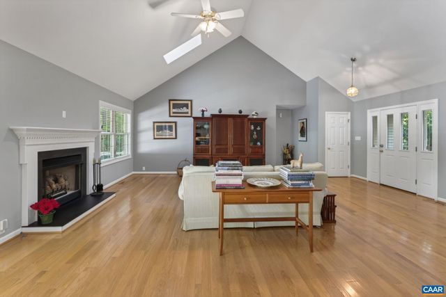 8 ROCKWOOD LN, Palmyra, VA 22963