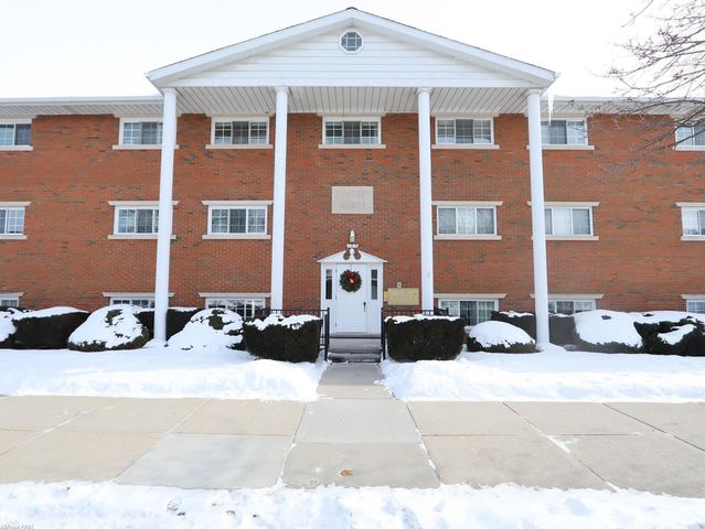 165 S Water Street, Marine City, MI 48039