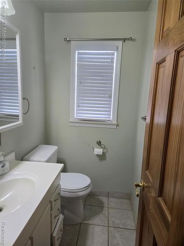 635 Sunset Drive, Imlay City, MI 48444