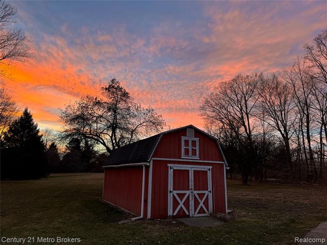 635 Sunset Drive, Imlay City, MI 48444