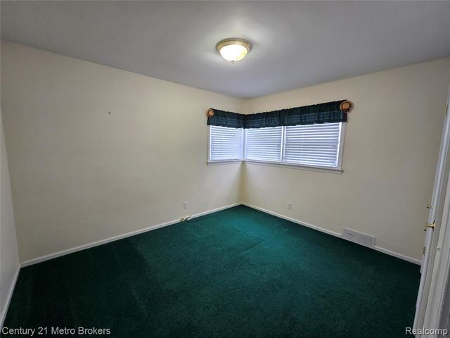 635 Sunset Drive, Imlay City, MI 48444