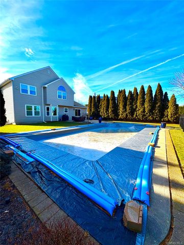 5 Lea Avenue, Manorville, NY 11949