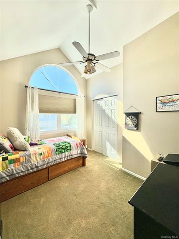 5 Lea Avenue, Manorville, NY 11949