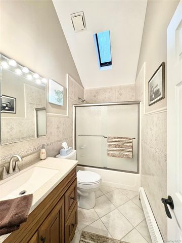 5 Lea Avenue, Manorville, NY 11949