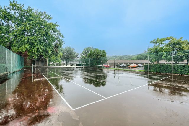 14509 Sussex Court PH3, Oak Forest, IL 60452