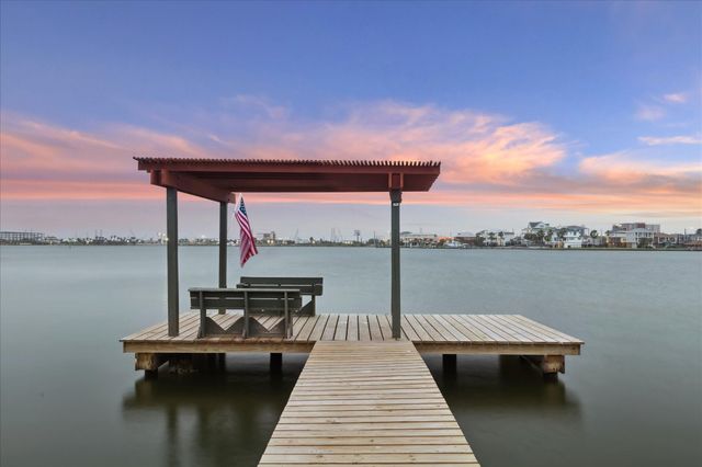 6500 Bayou Front, Galveston, TX 77551
