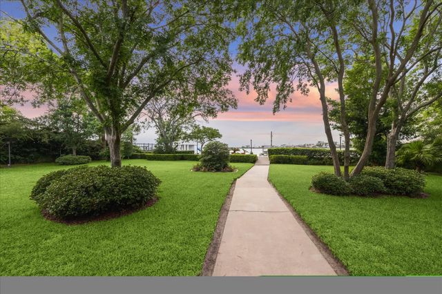 6500 Bayou Front, Galveston, TX 77551