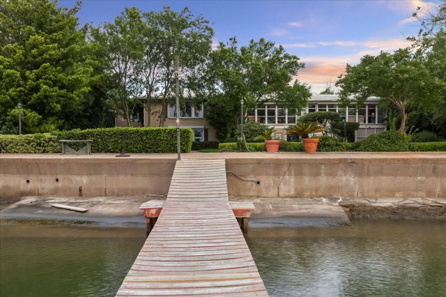 6500 Bayou Front, Galveston, TX 77551